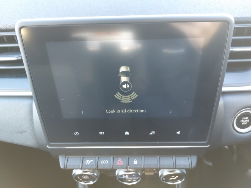 Used Renault Captur 2023 for sale - 77352950: Photo 11