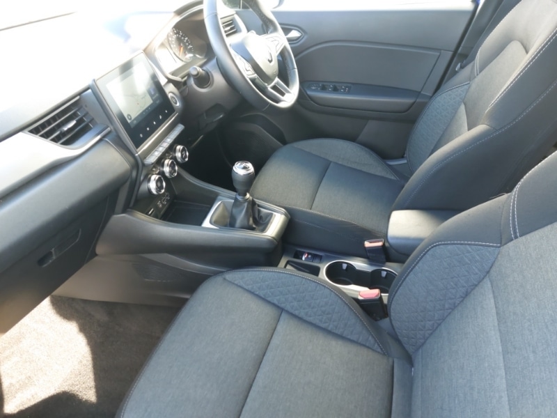 Used Renault Captur 2023 for sale - 77352950: Photo 5