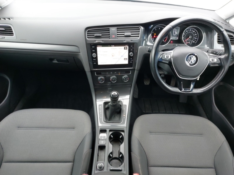 Used Volkswagen Golf 2019 for sale - 76314176: Photo 2