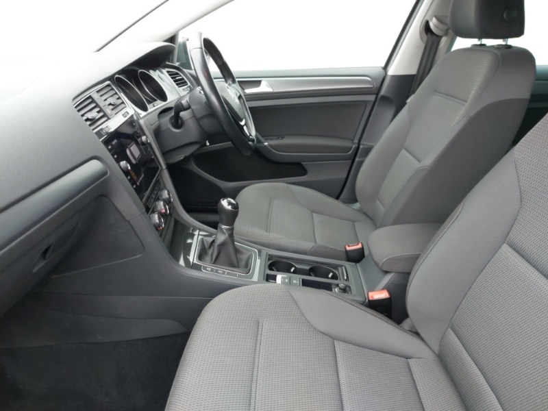 Used Volkswagen Golf 2019 for sale - 76314176: Photo 5