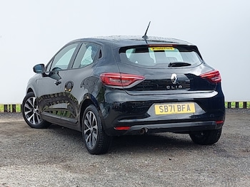 Used Renault Clio 2021 for sale - 75909787: Photo