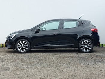 Used Renault Clio 2021 for sale - 75909787: Photo