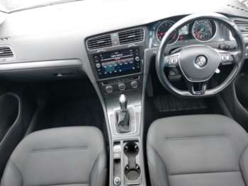 Used Volkswagen Golf 2019 for sale - 75442670: Photo