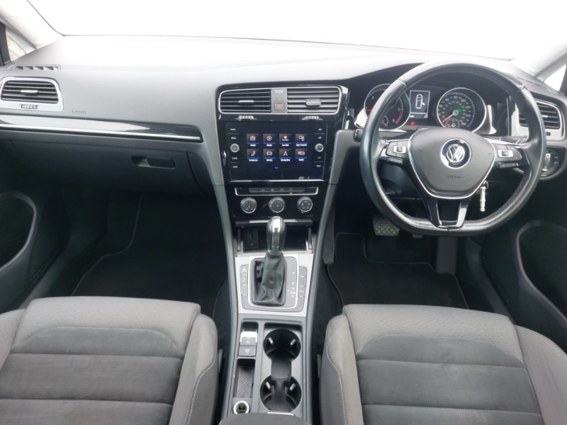 Used Volkswagen Golf 2019 for sale - 77731796: Photo 2