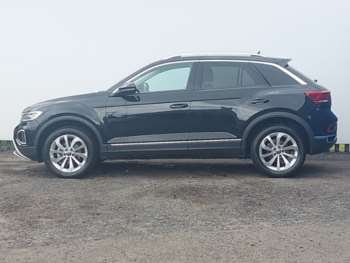 Used Volkswagen T-Roc 2024 for sale - 74967657: Photo