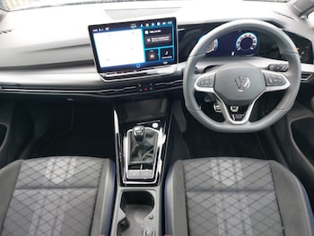 Used Volkswagen Golf 2024 for sale - 76435183: Photo