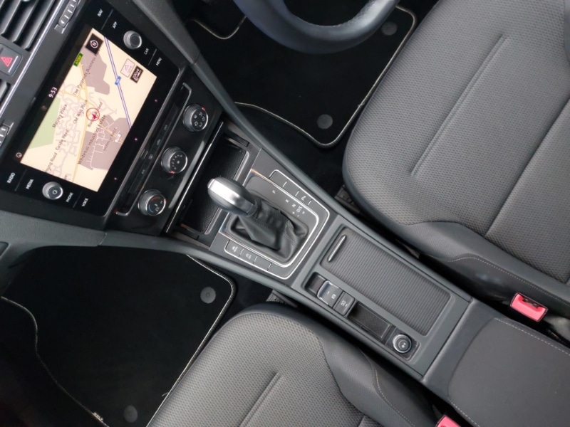 Used Volkswagen Golf 2017 for sale - 77716674: Photo 11