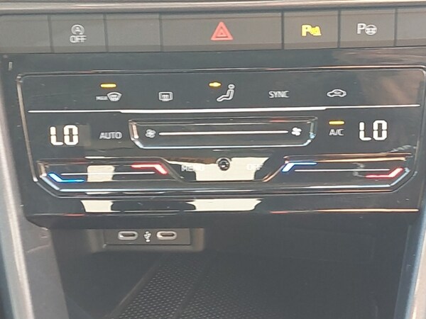 Used Volkswagen T-Roc 2024 for sale - 75177551: Photo 16