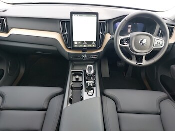 Used Volvo XC60 2025 for sale - 77596013: Photo