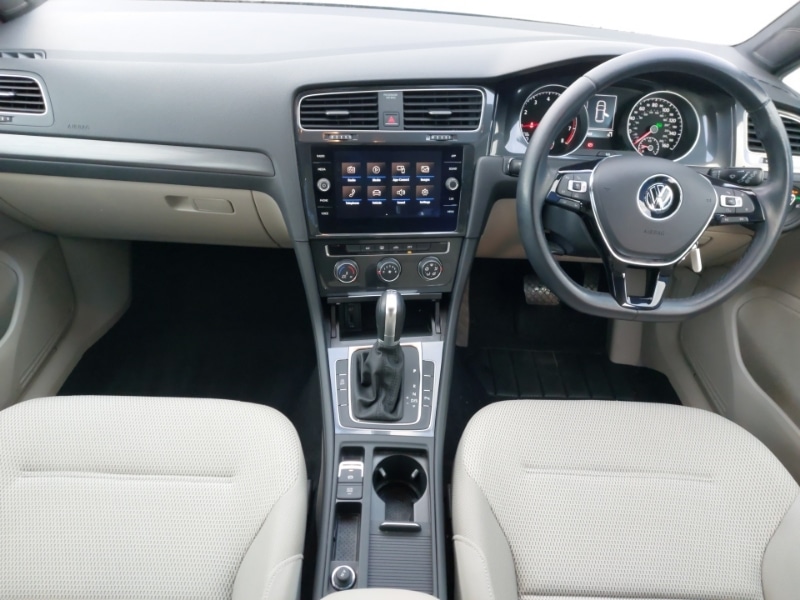 Used Volkswagen Golf 2018 for sale - 77160218: Photo 2