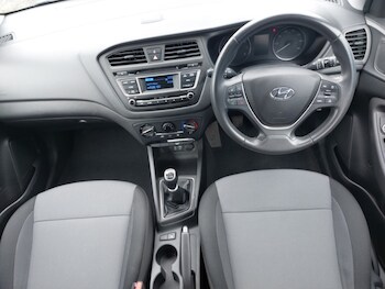 Used Hyundai i20 2017 for sale - 78535043: Photo