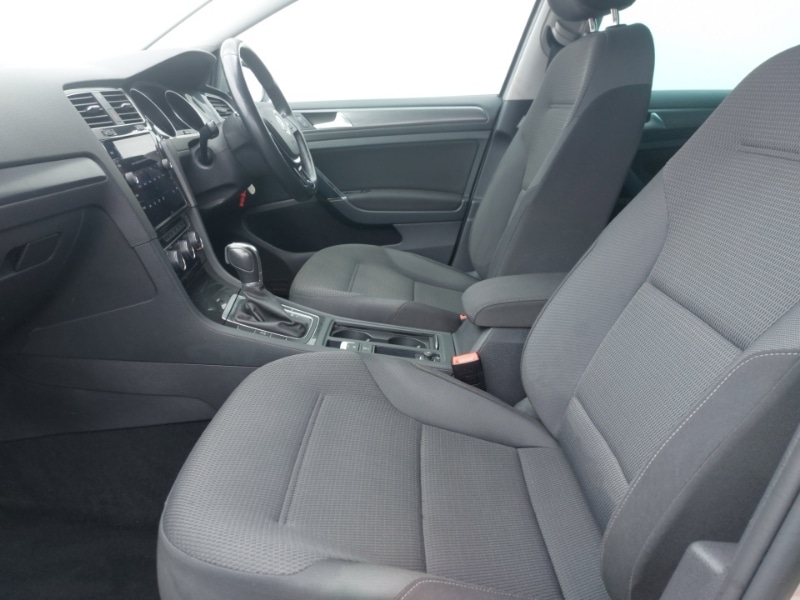 Used Volkswagen Golf 2019 for sale - 76145545: Photo 5