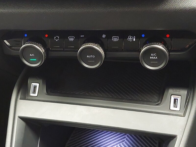 Used Citroen C4 2021 for sale - 77816107: Photo 14