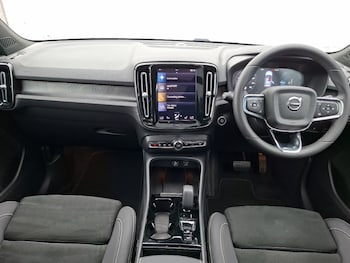 Used Volvo XC40 2023 for sale - 79376316: Photo