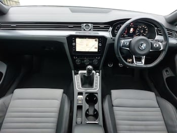 Used Volkswagen Passat 2019 for sale - 76465206: Photo