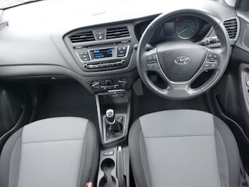 Used Hyundai i20 2017 for sale - 78238729: Photo