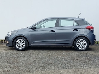 Used Hyundai i20 2017 for sale - 78238729: Photo
