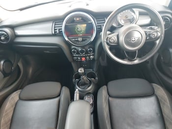 Used MINI Hatch 2018 for sale - 76602426: Photo