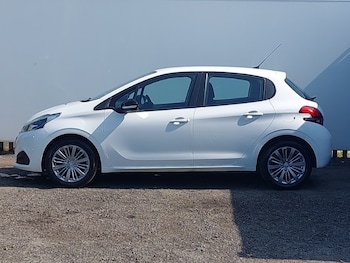 Used Peugeot 208 2016 for sale - 75725690: Photo
