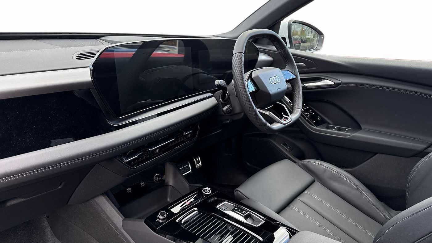 Used Audi Q6 e-tron 2025 for sale - 76678814: Photo 2