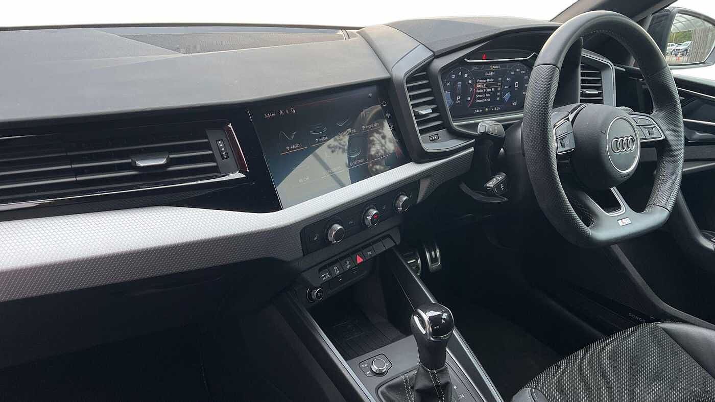 Used Audi A1 2023 for sale - 76675620: Photo 2