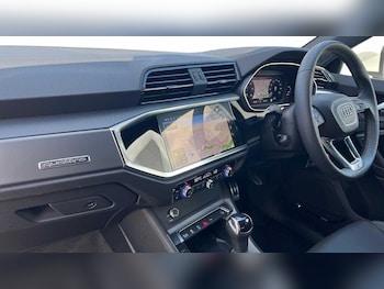 Used Audi Q3 2024 for sale - 76745014: Photo