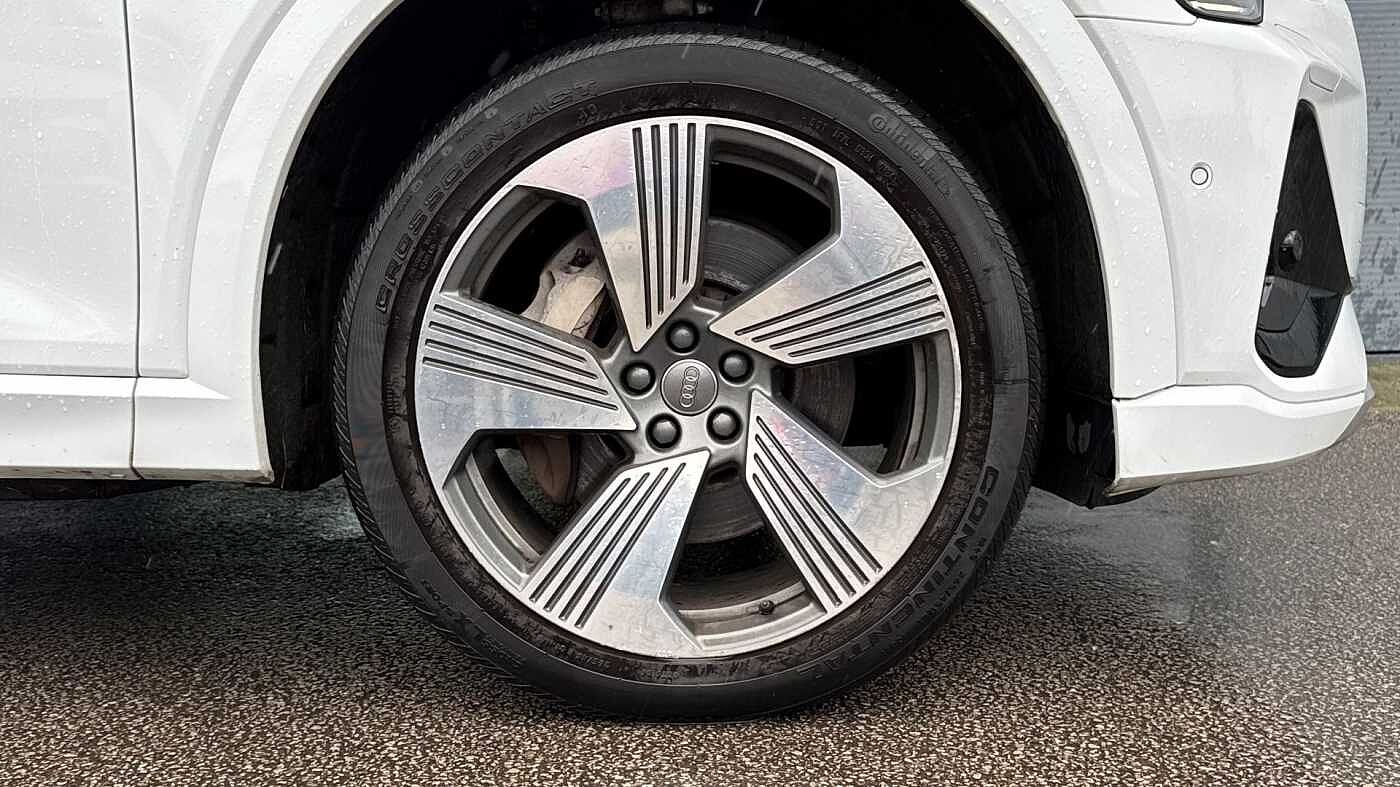 Used Audi e-tron 2020 for sale - 76681057: Photo 5