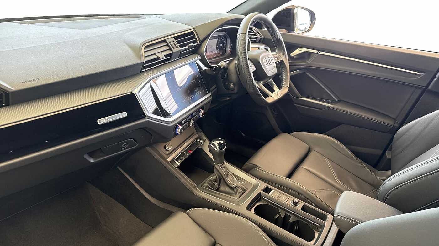 Used Audi Q3 2024 for sale - 76677951: Photo 2