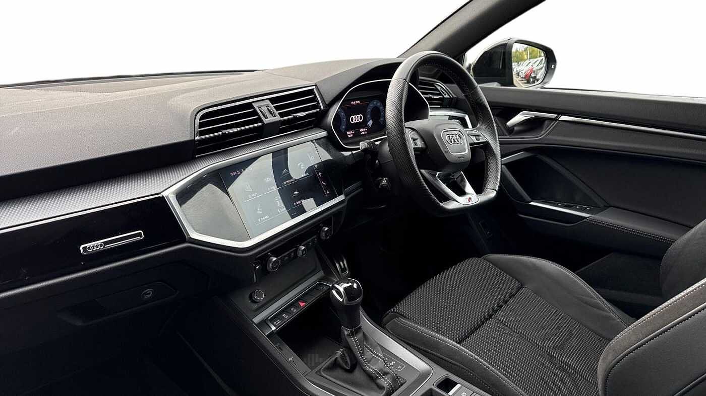 Used Audi Q3 2022 for sale - 76675113: Photo 2