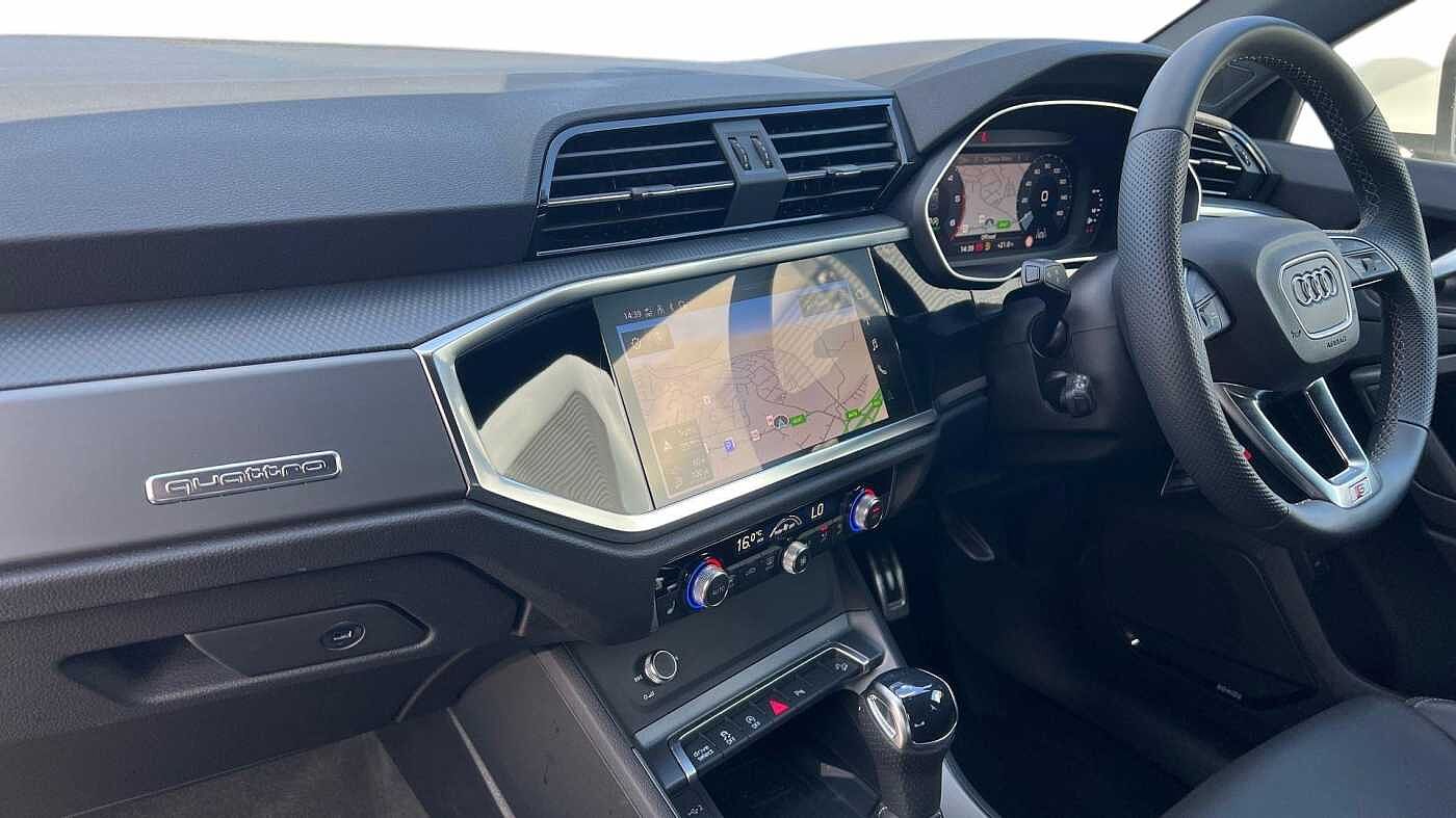 Used Audi Q3 2024 for sale - 76677839: Photo 2