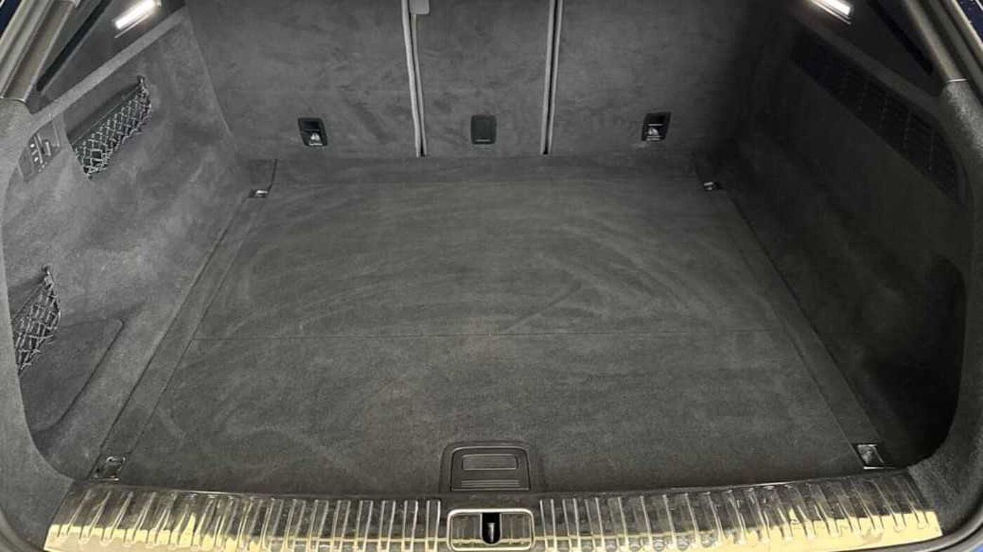 Used Audi Q8 2022 for sale - 76916599: Photo 20