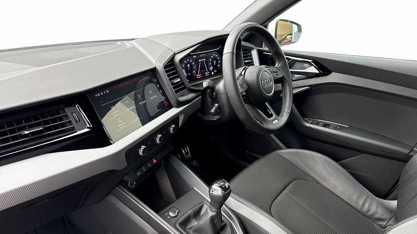 Used Audi A1 2024 for sale - 76902677: Photo 2