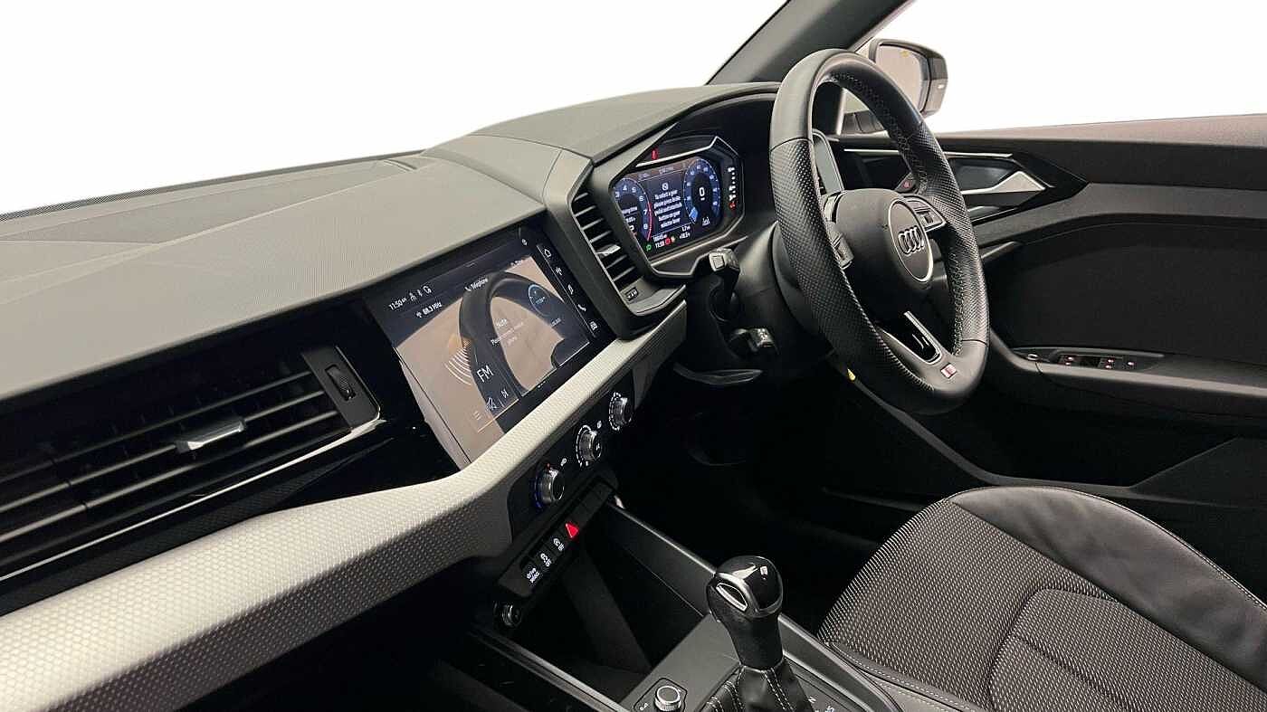 Used Audi A1 2023 for sale - 76676573: Photo 2