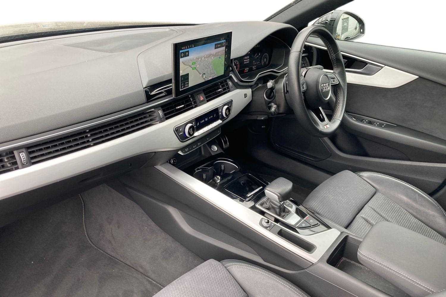 Used Audi A4 2021 for sale - 75981350: Photo 2