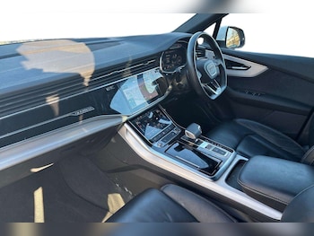 Used Audi Q7 2023 for sale - 76746158: Photo