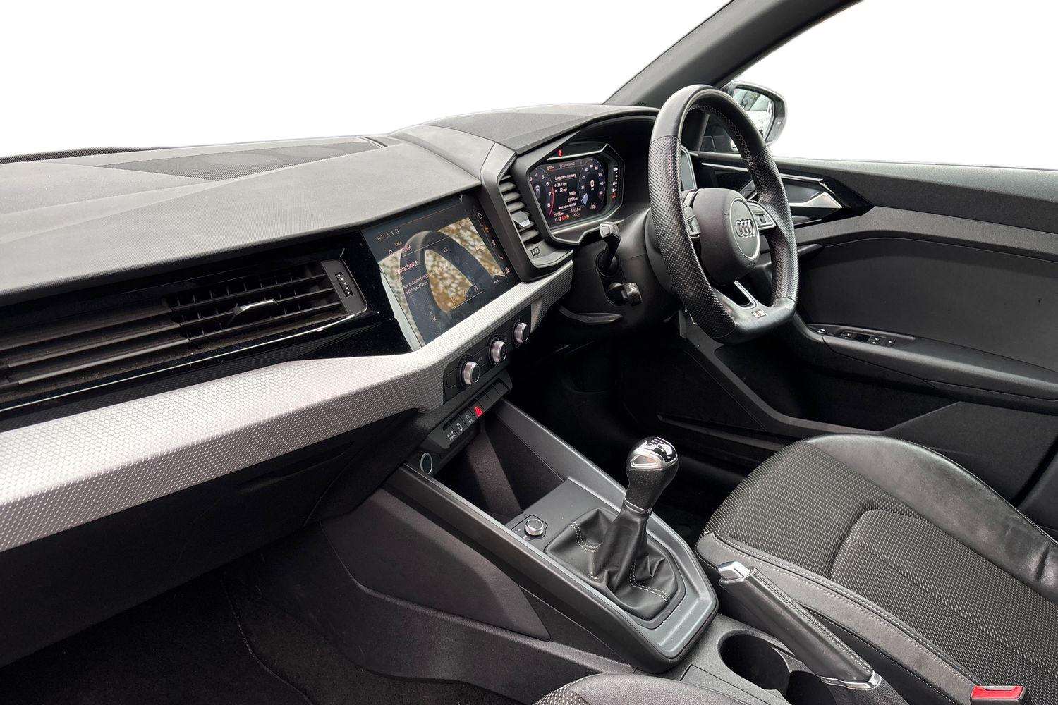 Used Audi A1 2023 for sale - 76460460: Photo 2