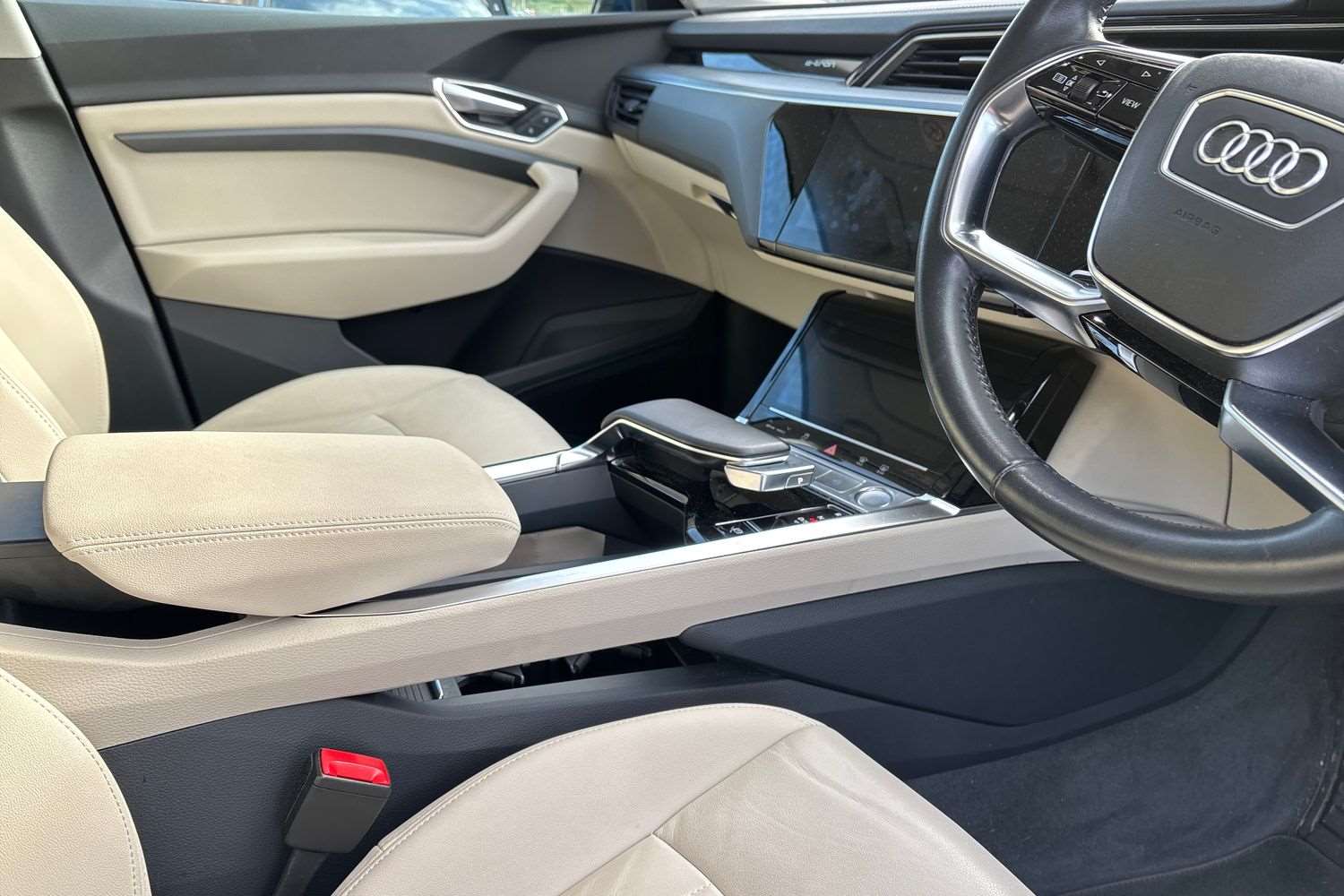 Used Audi e-tron 2019 for sale - 77635059: Photo 16