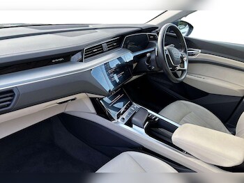 Used Audi e-tron 2019 for sale - 77635059: Photo