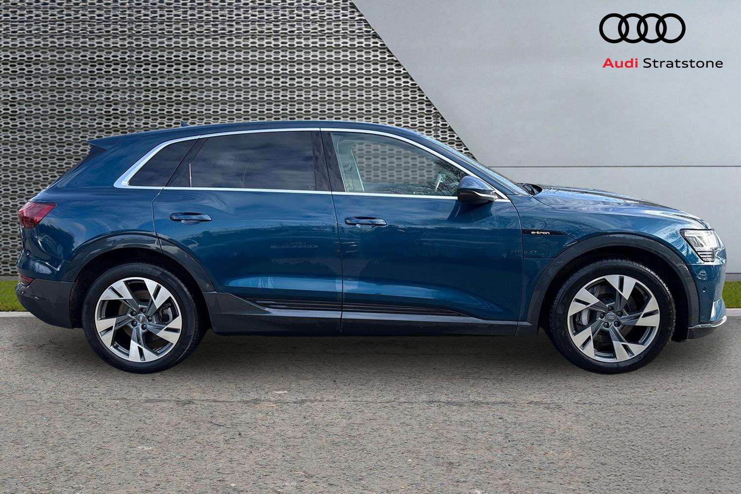 Used Audi e-tron 2019 for sale - 77635059: Photo 4