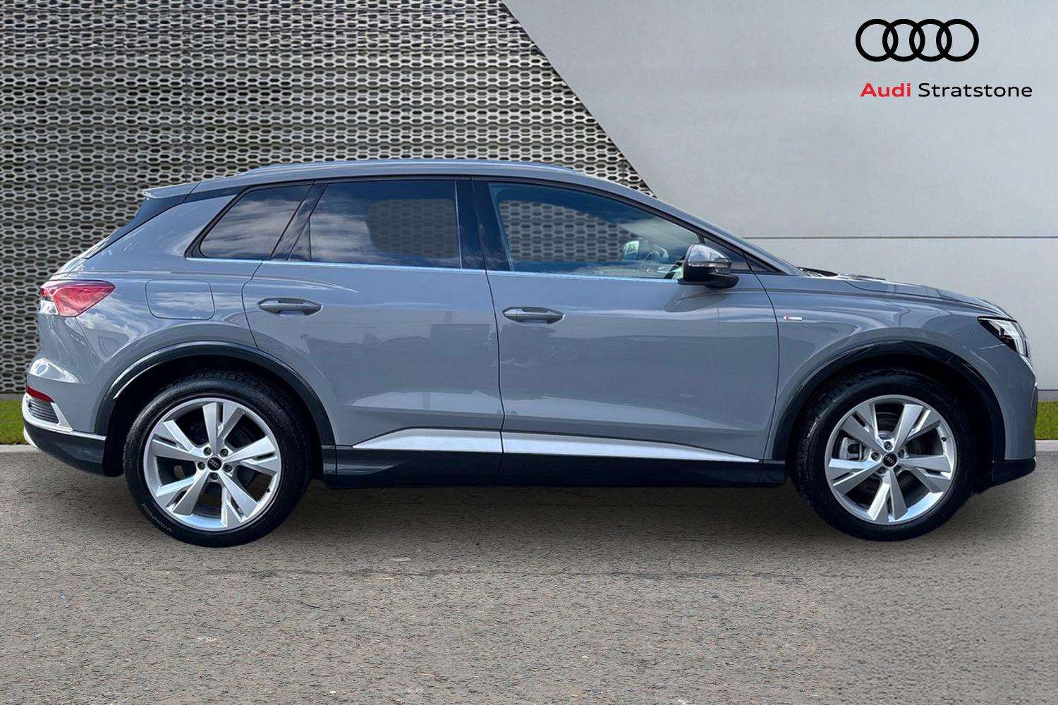 Used Audi Q4 e-tron 2026 for sale - 77842533: Photo 4