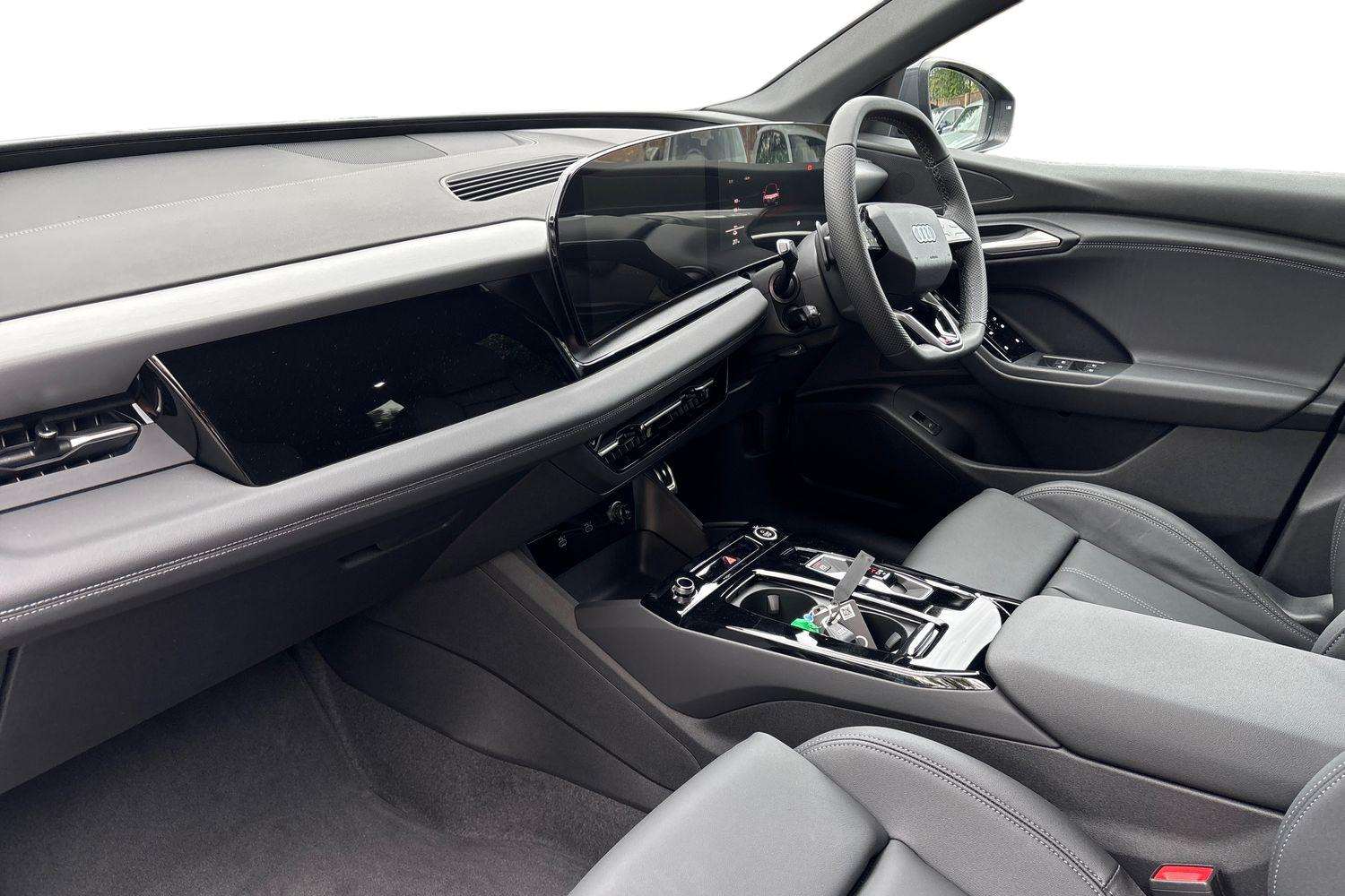 Used Audi Q6 e-tron 2025 for sale - 76761087: Photo 2