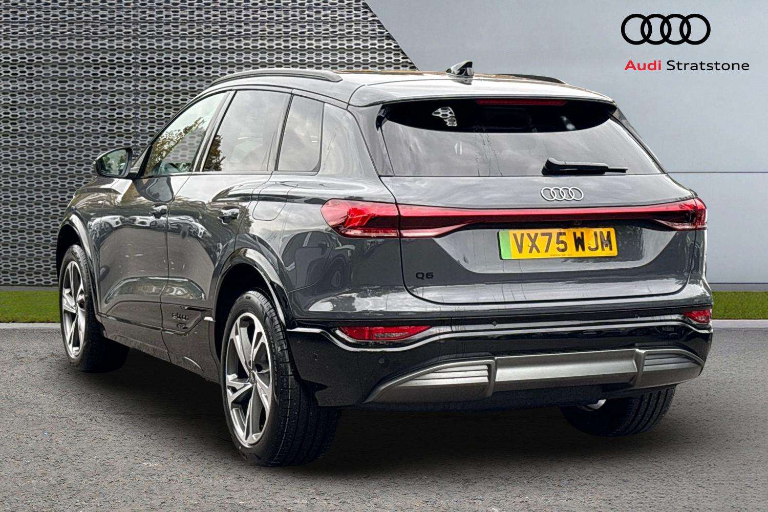 Used Audi Q6 e-tron 2025 for sale - 76761087: Photo 3