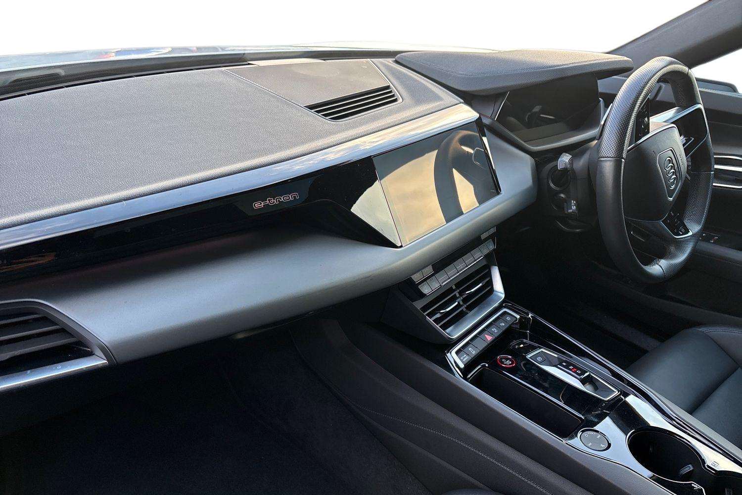 Used Audi e-tron GT 2022 for sale - 77270329: Photo 2