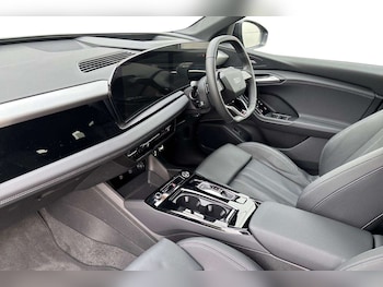 Used Audi Q6 e-tron 2025 for sale - 77786955: Photo