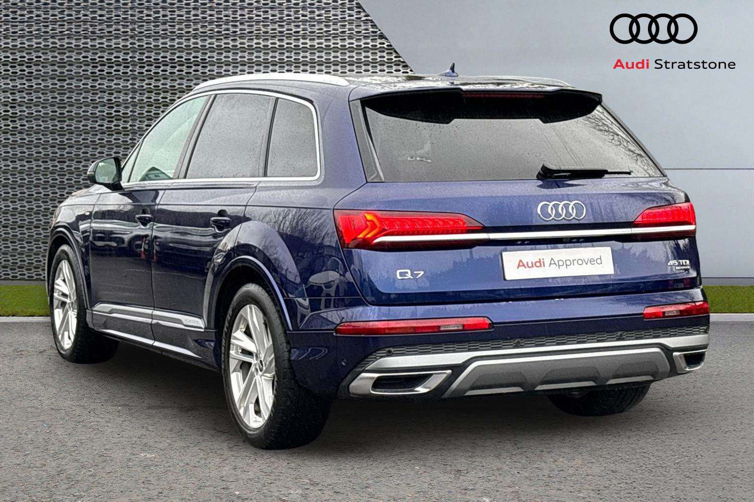 Used Audi Q7 2023 for sale - 77206412: Photo 3