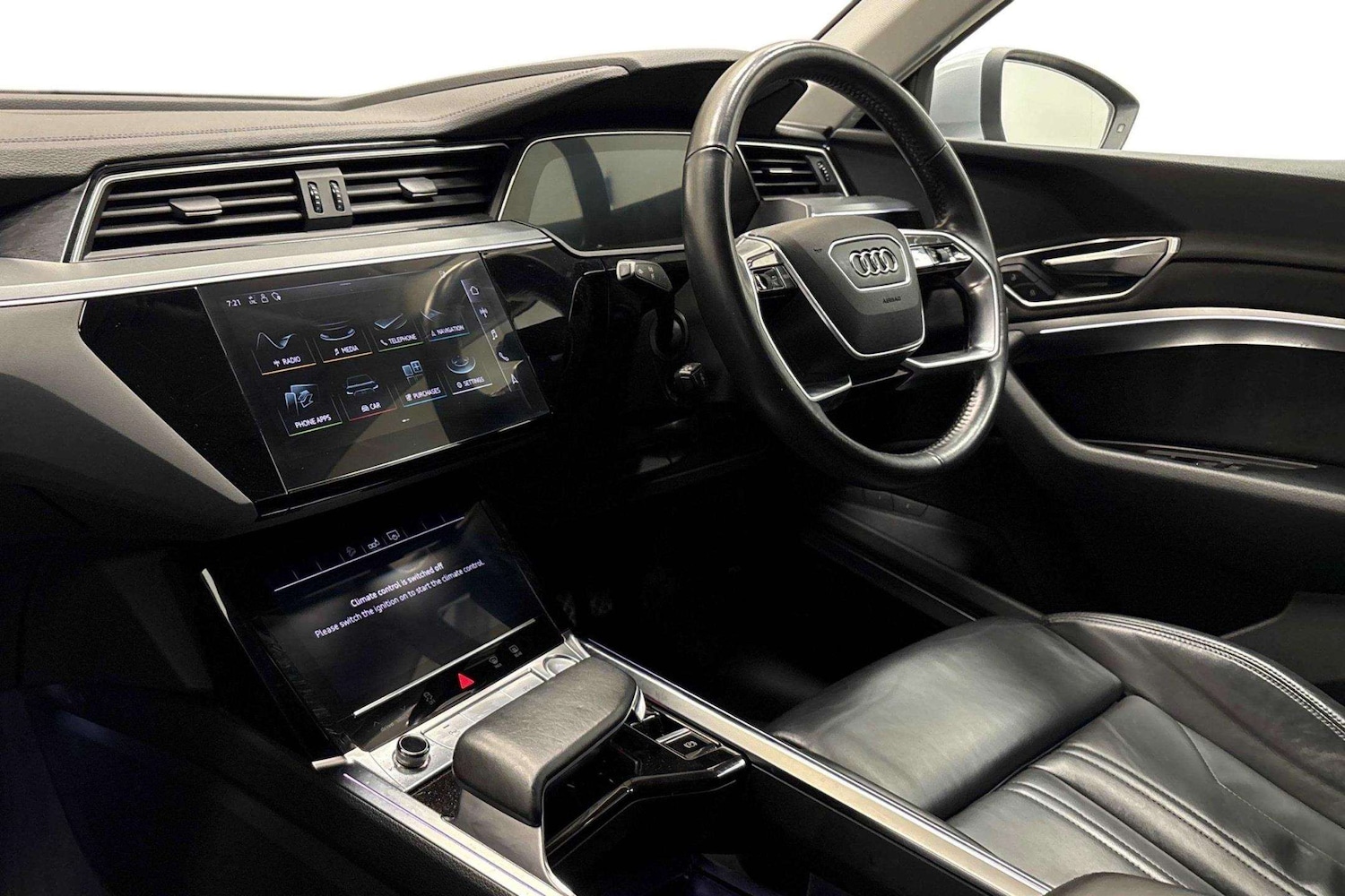 Used Audi e-tron 2020 for sale - 77206516: Photo 2