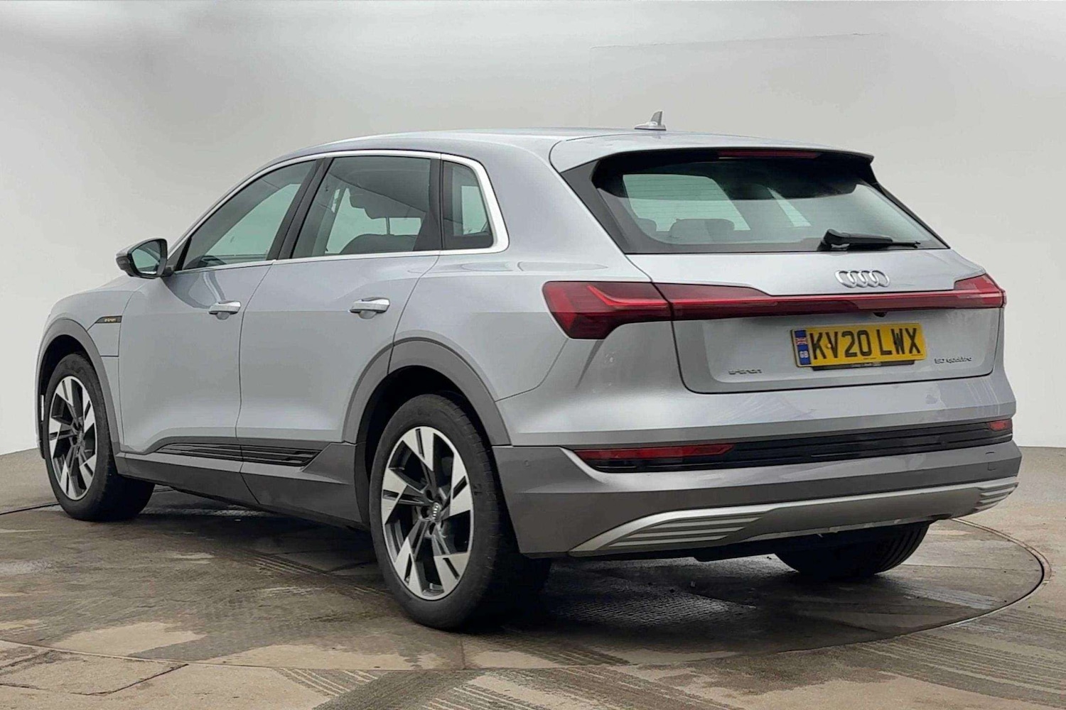 Used Audi e-tron 2020 for sale - 77206516: Photo 3