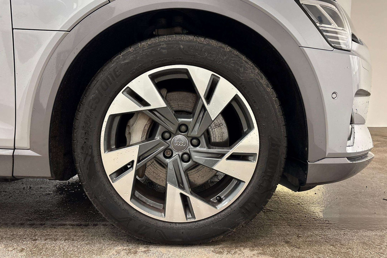 Used Audi e-tron 2020 for sale - 77206516: Photo 5