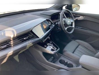 Used Audi Q4 e-tron 2025 for sale - 74716354: Photo