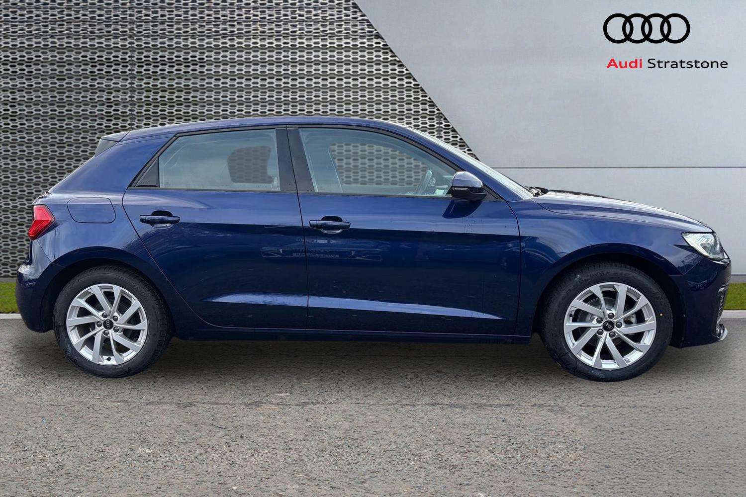 Used Audi A1 2023 for sale - 76435761: Photo 4